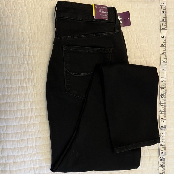 Gloria Vanderbilt “Jessa” Skinny Jeans - Picture 5 of 8